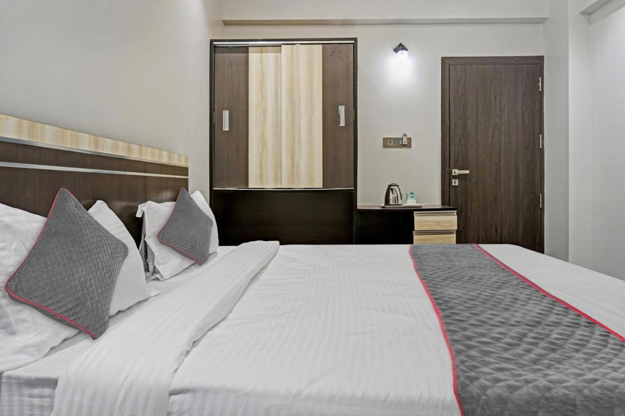 Oyo Raghuvansh Hotel Pune