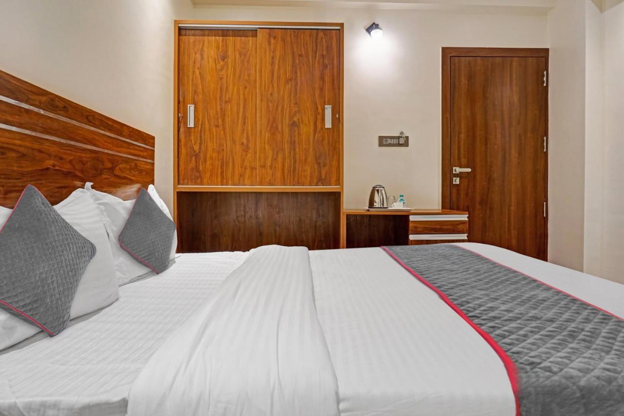 Oyo Raghuvansh Hotel 3*